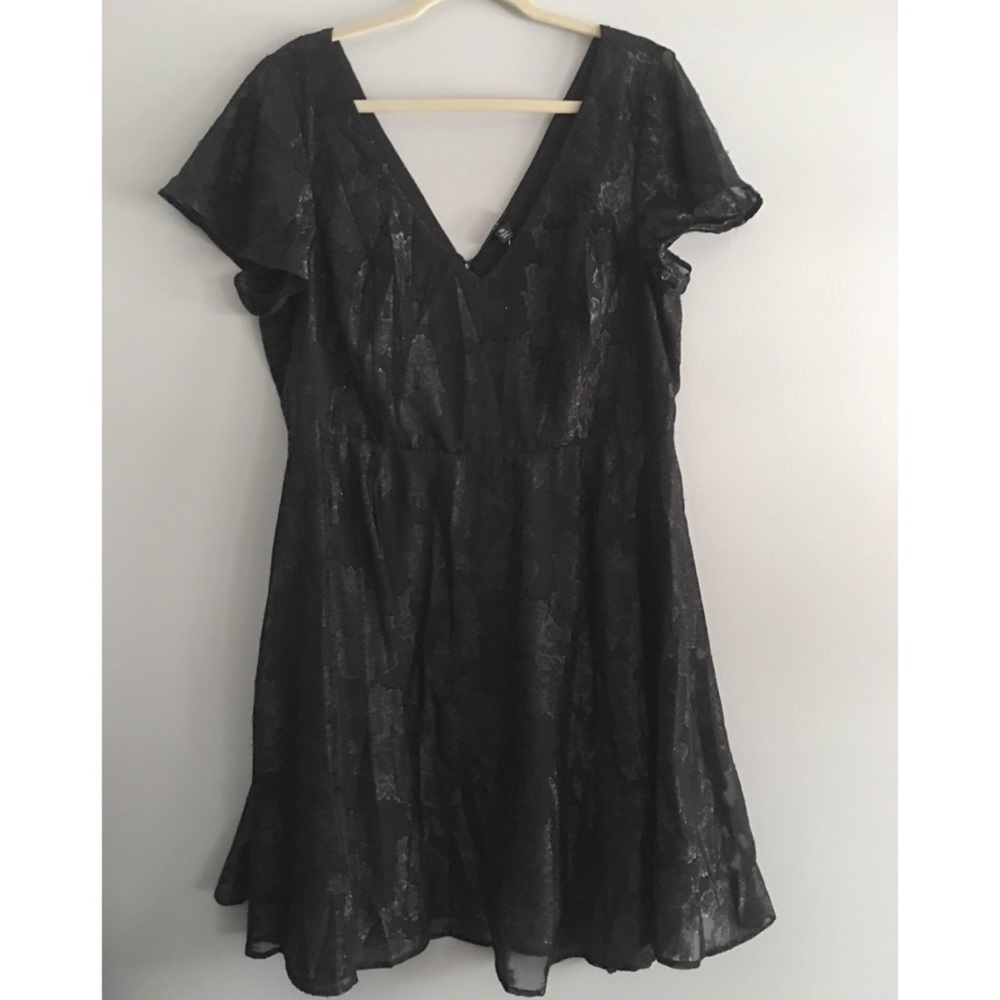 Torrid Lurex Floral Print Chiffon Skater Dress - Picture 5 of 6